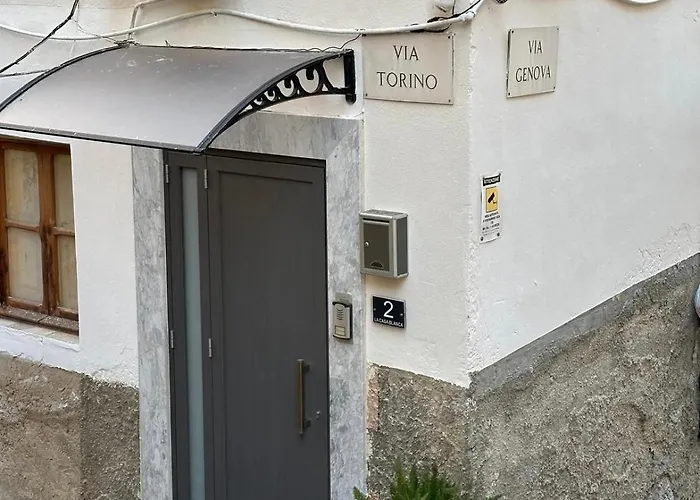 Apartman La Casa Blanca 1 *